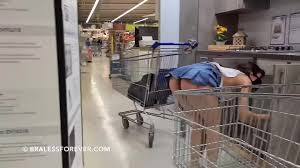 no panties and bending over whenever she wants - XNXX.COM