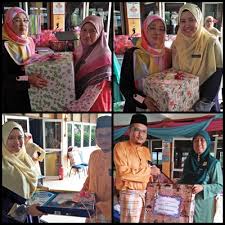 Mereka lebih dikenal sebagai para pahlawan tanpa tanda. Sekolah Kebangsaan Doktor Abdul Latiff Hari Guru 2018 Disambut Dengan Tema Pakaian Tradisional