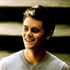 Sam Martinez (@SamMartinez321)