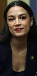 LMAO. President Trump does not know how to close an umbrella. *shocker*