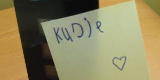 Een origineel moederdagcadeau zelf maken is niet moeilijk. Moederdag Knutselen Groep 8 Idee Plak Het Huis Vol Maak Haar Gek