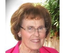 Carol Calcagno's Instagram, Twitter & Facebook