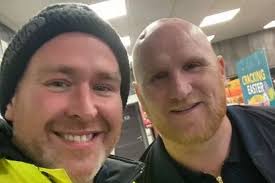 Celtic legend John Hartson spotted at local service station by Glasgow  delivery driver
