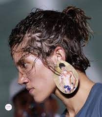 Jewels From The Runway Jewelry Details From Chloe Christian Dior And Vivienne Westwood Ss18 Ready To Wear Collections Who Wore What Jewels New Fashion Earrings Vivienne Westwood Silver Jewelry Fashion