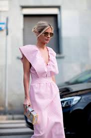 Es uno de los estilos que no pasan de moda y vemos como las marcas más conocidas siempre sacan algún diseño con este estilo temporada tras temporada. Ø§Ù„Ø´Ø®Øµ Ø§Ù„Ù…Ø³Ø¤ÙˆÙ„ Ø§Ù„Ù‚ØµØ© Ø§Ù„Ù…Ø«ÙŠØ±Ø© Ø­Ø§ÙØ¸Ø© Invitada Boda Primavera Cmaptv Org