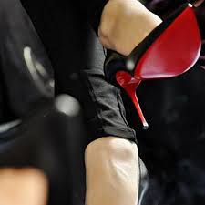 36.scarpe con tacco â€œguessâ€ in ottimo stato, usate una volta e con scatola originale. Come Riconoscere Le Scarpe Louboutin Originali Da Quelle Fake