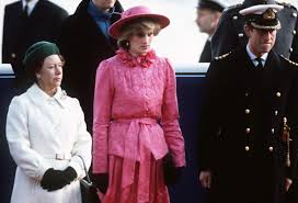 The pair never reconciled and, following diana's funeral, sarah told harper's bazaar: Princess Margaret Wouldn T Let Her Children Talk To Princess Diana And Turned Over Magazines With Her Face On The Cover