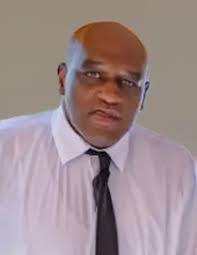 Benjamin Middleton's Instagram, Twitter & Facebook