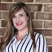 Lindsay Bass's Instagram, Twitter & Facebook