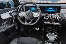 Malgré son statut et son prix, la classe a bénéficie du nouveau système multimédia mbux de mercedes. Prix Mercedes Classe A 2018 Les Tarifs De La Nouvelle Classe A