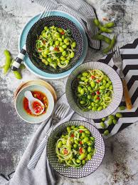 Daves Veganer Edamame Gurken Salat Schnell Leicht Perfekt Zum Grillen Und Mit Einer Grossen Extra Portion Eiweiss Gourmetguerilla S Foxy Food Rezept Edamame Edamame Rezepte Rezepte