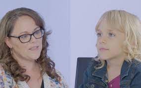 トランスジェンダーの7歳の娘と母親が本音で話す トランスジェンダー トランスジェンダーの女の子 ブロンド