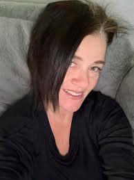 Baking Soda and Shampoo to Lift Brown Tiner