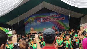 Raudlatul hasanah dempo timur sebagai uji coba pertama sebelum lembaga pendidikan yang lain seperti yang disampaikan bapak. Pensi Wisuda Tk Islam Al Hasanah 2019 Youtube