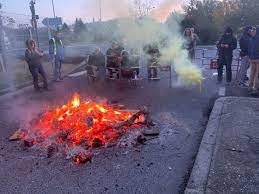 Nouveau Blocage A La Raffinerie De Feyzin Une Penurie De Carburant A Craindre