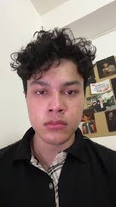 Beau Andrews's Instagram, Twitter & Facebook