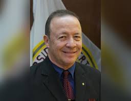 Destitución injusta de un gran universitario