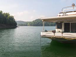 We are located in the houseboat capital of the world, southern kentucky. Dale Hollow Lake State Resort Park Ky Parks
