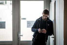 Im alter von acht monaten zog er sich eine virusinfektion zu und verlor daraufhi. Benjamin Piwko Der Kampfkunstler Die Andersmacher