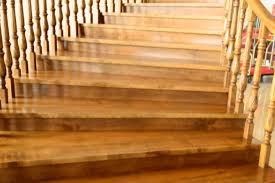 Wird der alte treppenkörper mit steinstufen belegt, müssen je stufe kosten ab rund 50 eur gerechnet werden. Treppe Sanieren Diese Arbeiten Konnen Sie Selber Machen