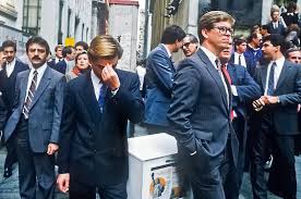 Black Monday At 30 Wall Street Remembers The 1987 Stock Market Crash Bloomberg Stock Market Crash Stock Market Black Monday