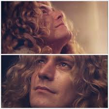 I found out the photo. Dawn Anglin is Robert Plant's girlfriend since 2020.  Good night everyone !