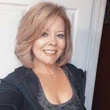 Cindy Petri's Instagram, Twitter & Facebook