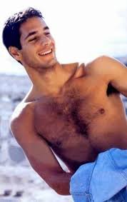 Raoul bova was born in a roman white collar family, his father was an employee and his mother a housewife. Picture Of Raoul Bova