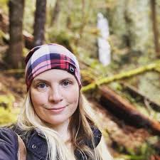 Happy Women's History Month! Did you know that BookIt Nook is a woman owned  (and run, with the help of Magic Nick) business?? Our fearless leader is  Jenna DeTrapani! Before Jenna bravely