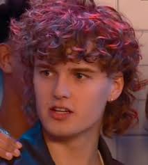 Olly Quinn (in-universe)