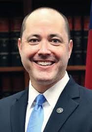 Carson Dickson's Instagram, Twitter & Facebook