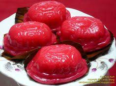 Hiasan utama baju kebaya adalah sulaman tebuk lubang di mana garisan corak. 38 Nyonya Foods Ideas Nyonya Food Food Malaysian Food