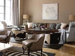 Wohnzimmereinrichtung Ideen Brauntone Sind Modern Wohnzimmer Streichen Wohnzimmer Braun Wohnzimmer Design