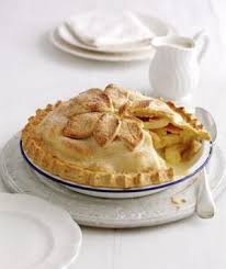 Follow our simple pastry recipe to make a delicious traditional apple pie that's full of flavour! Pin By Heike On Grandma S Home 1 Apple Pie Recipes Homemade Apple Pies Mary Berry Recipe