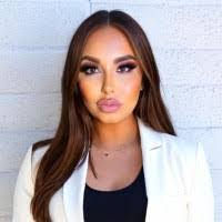 Ashlie Ruiz's Instagram, Twitter & Facebook