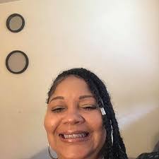 Trina Davidson's Instagram, Twitter & Facebook