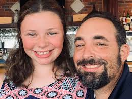 Julianne Dodd's Instagram, Twitter & Facebook