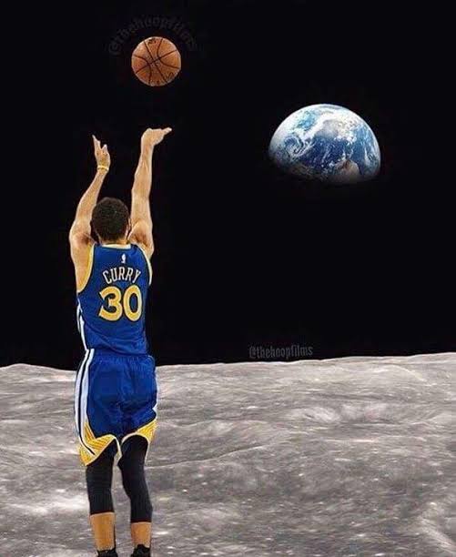 curry shoots from the moon meme