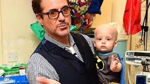 Kunjungi Anak Anak Penderita Kanker Ini Foto Gaya Robert Jr Iron Man Bersama Anak Anak Tribun Solo