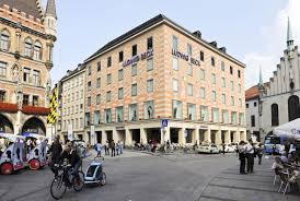 Ludwig Beck 2011 Verkehrsberuhigte Zone Zum Flanieren Das Kaufhaus Der Sinne Am Marienplatz Munich Favorite Places Places To Go