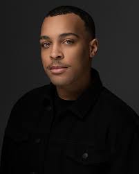 Kris Poole's Instagram, Twitter & Facebook