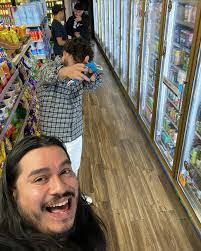 Jesus Robles's Instagram, Twitter & Facebook