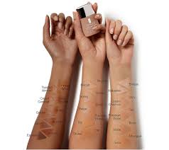 It's a good product, not oily and i've been using it for months now and definitely see a difference. Clinique Even Better Glow Cream Spf 15 Qvc Com