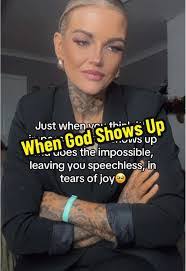 Myra Griffin's Instagram, Twitter & Facebook