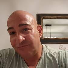 What are some keto-friendly drink options at Starbucks?