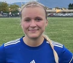 Kim Dellinger's Instagram, Twitter & Facebook