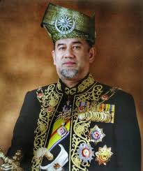 Apa yang saya tahu juga dendam tak sudah ialah rekaan orang istana negeri sembilan dahulu. Tengkolok Dendam Tak Sudah Melaka