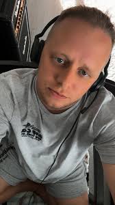 Entertain me 😈 DM's are open