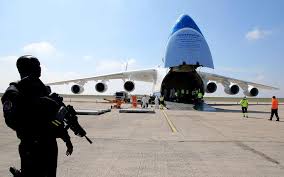 La corporation chinoise de l'industrie de l'aviation a présenté samedi 23 juillet son premier hydravion, appelé le ag600 à zhuhau. Covid 19 Le Plus Gros Avion Du Monde Se Pose Pres De Paris Avec Huit Millions De Masques Le Parisien