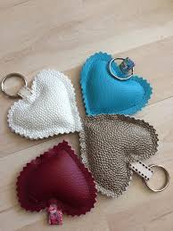 Porte Cle Coeur En Simili Cuir Etsy In 2021 Sewing Patterns Crochet Earrings Heart And Key